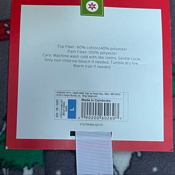 Target Christmas theme knit & fleece pajama set - Picture 3 of 4